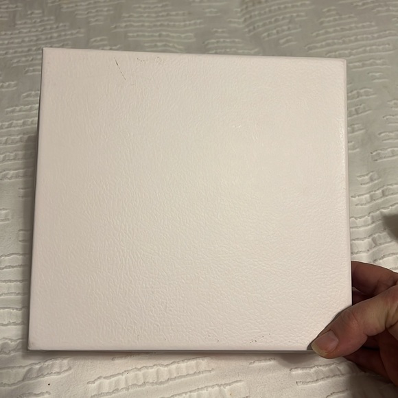 Coach Floral Gift Box only with shredded paper insulation. Like new - Picture 4 of 4